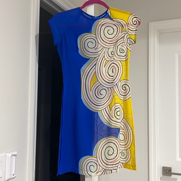 Slits Tunic. - Picture 1 of 4